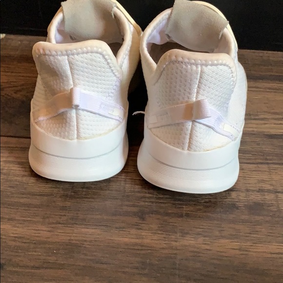 Adidas white kids sneakers size 2 - Picture 2 of 3